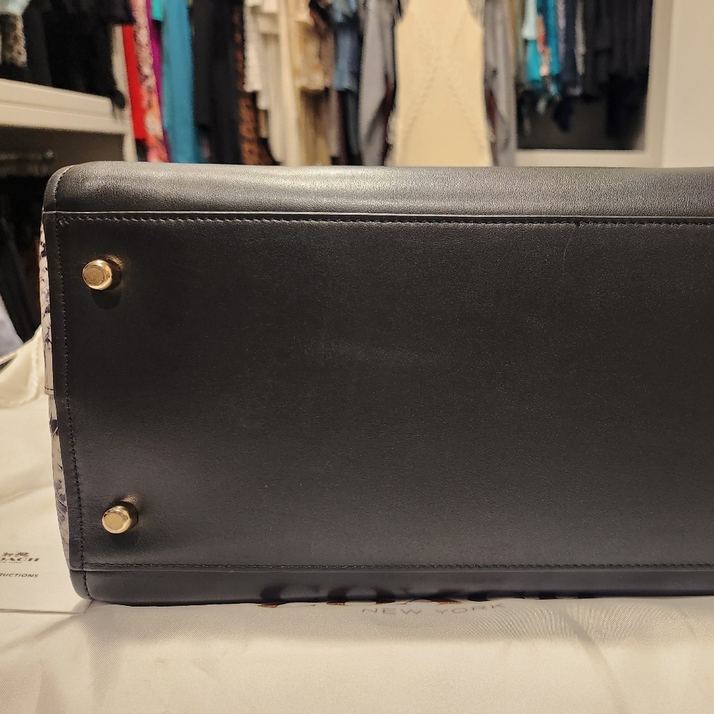 COACH handbag - Picture 8 of 9